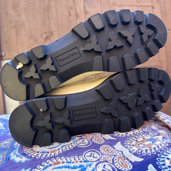 Franco Sarto Women’s 11 Loafers Cream Patent Leather Lug Sole cushion comfort - Picture 4 of 4